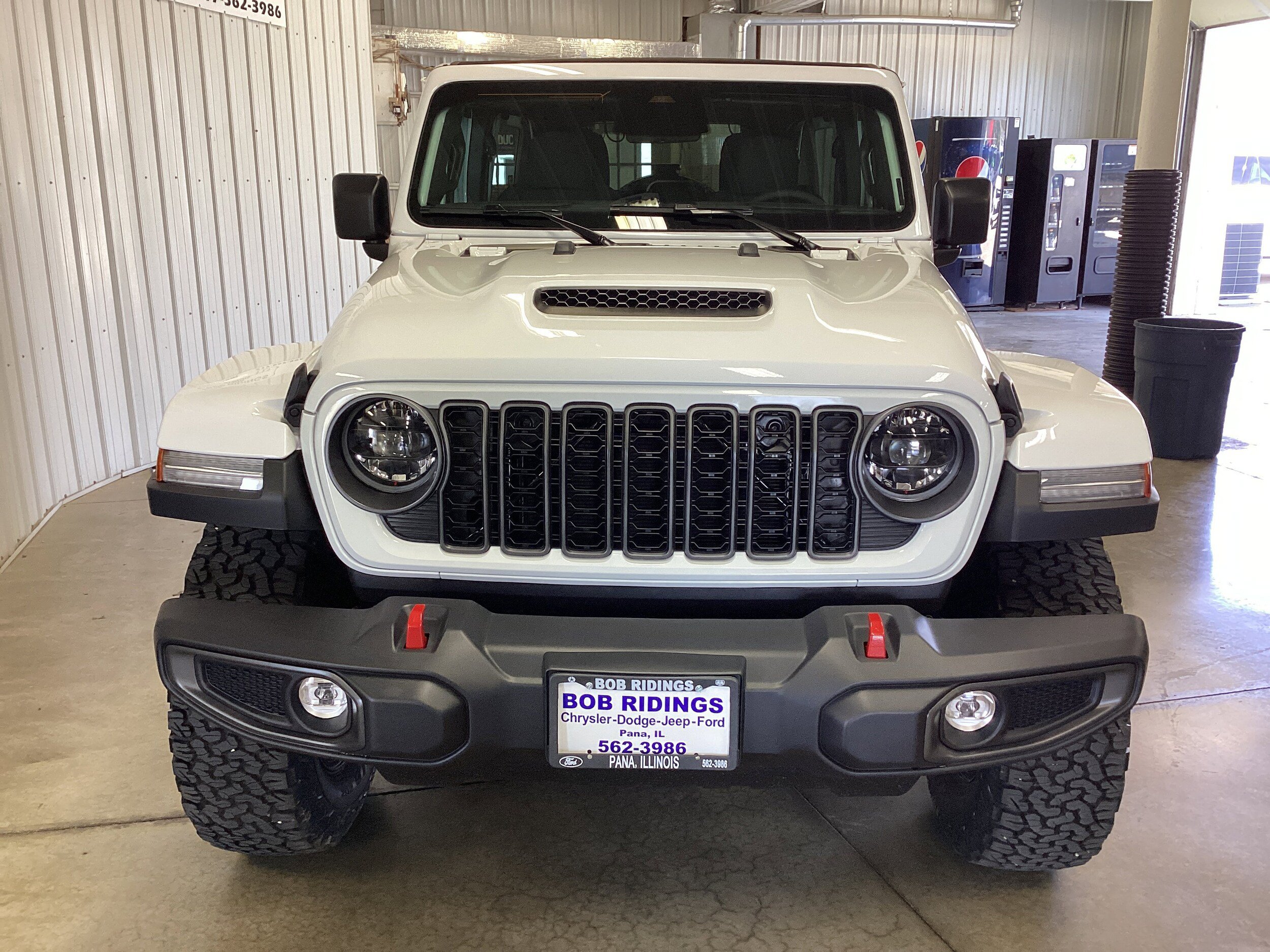 New 2026 Jeep Wrangler Unlimited Rubicon AWD/4WD image 8