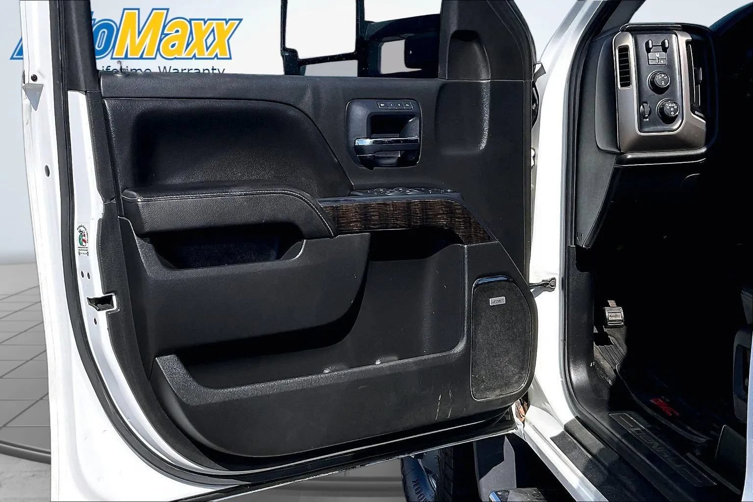 Used 2015 GMC Sierra 3500 Denali AWD/4WD image 24