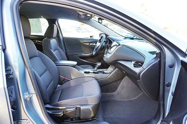 Used 2023 Chevrolet Malibu LT w/ Sport Edition image 11