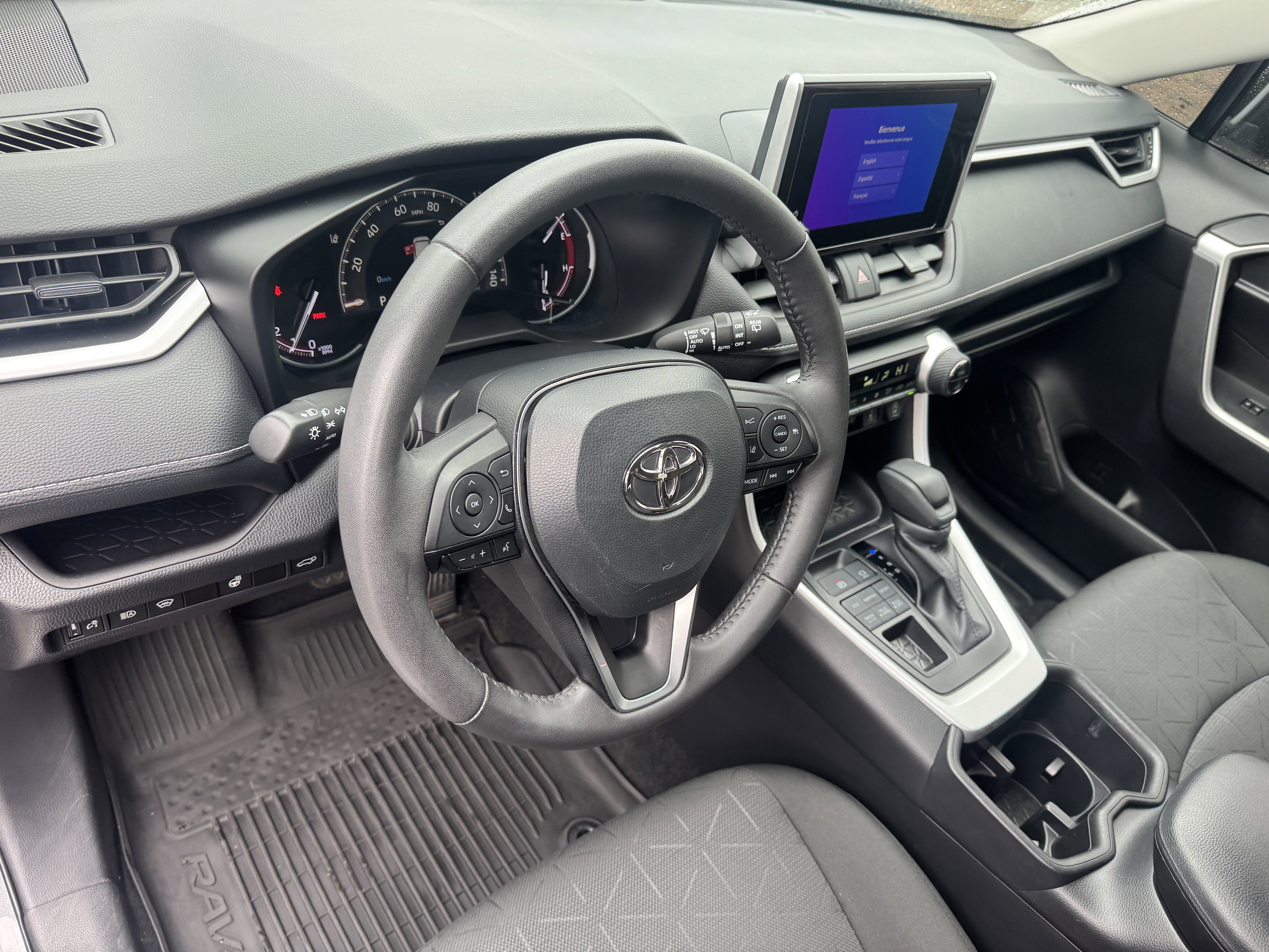 Used 2024 Toyota RAV4 XLE w/ Convenience Package AWD/4WD image 12