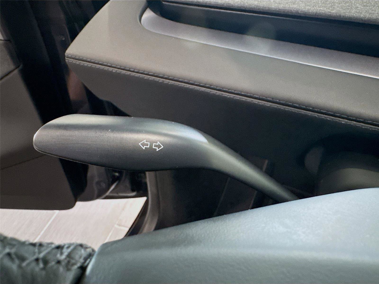 Used 2026 Tesla Model Y 2WD image 5