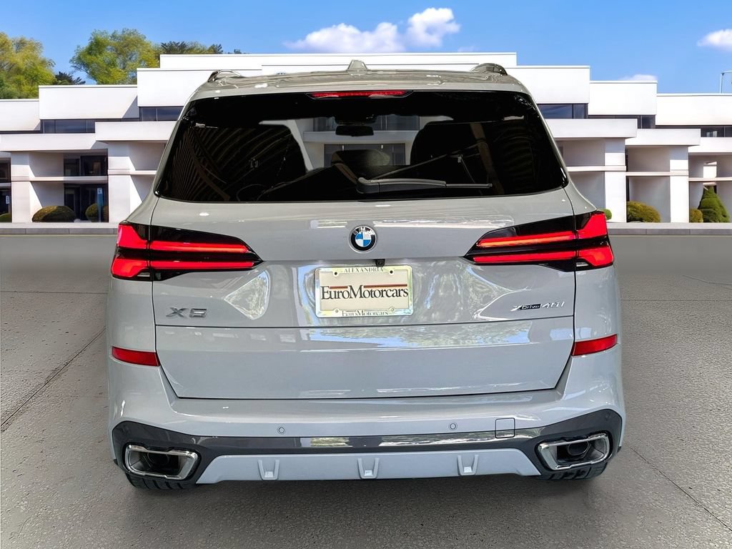 Used 2025 BMW X5 xDrive40i w/ M Sport Package AWD/4WD image 6