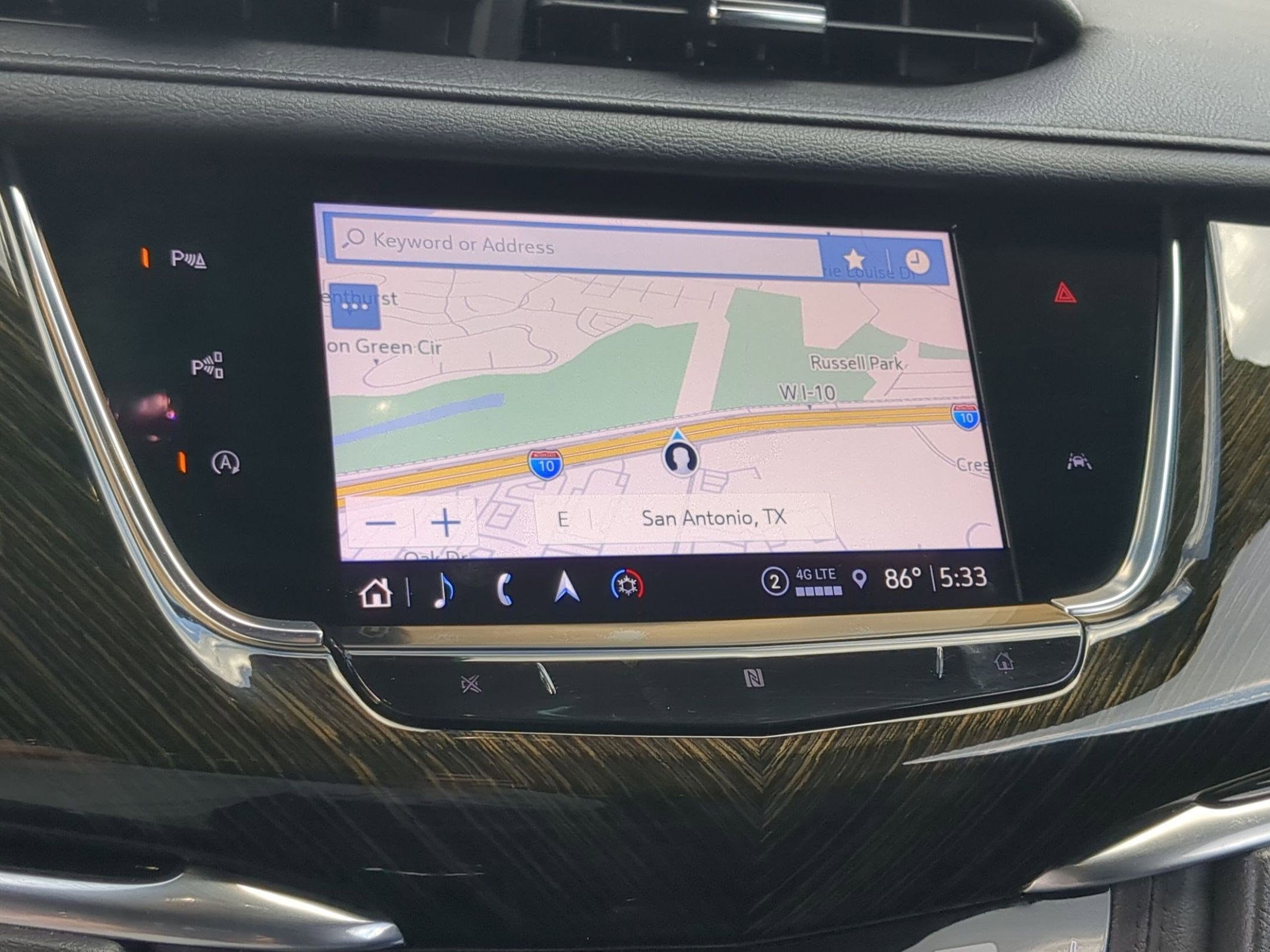 Used 2021 Cadillac XT6 Premium Luxury w/ LPO, ONYX Package image 17