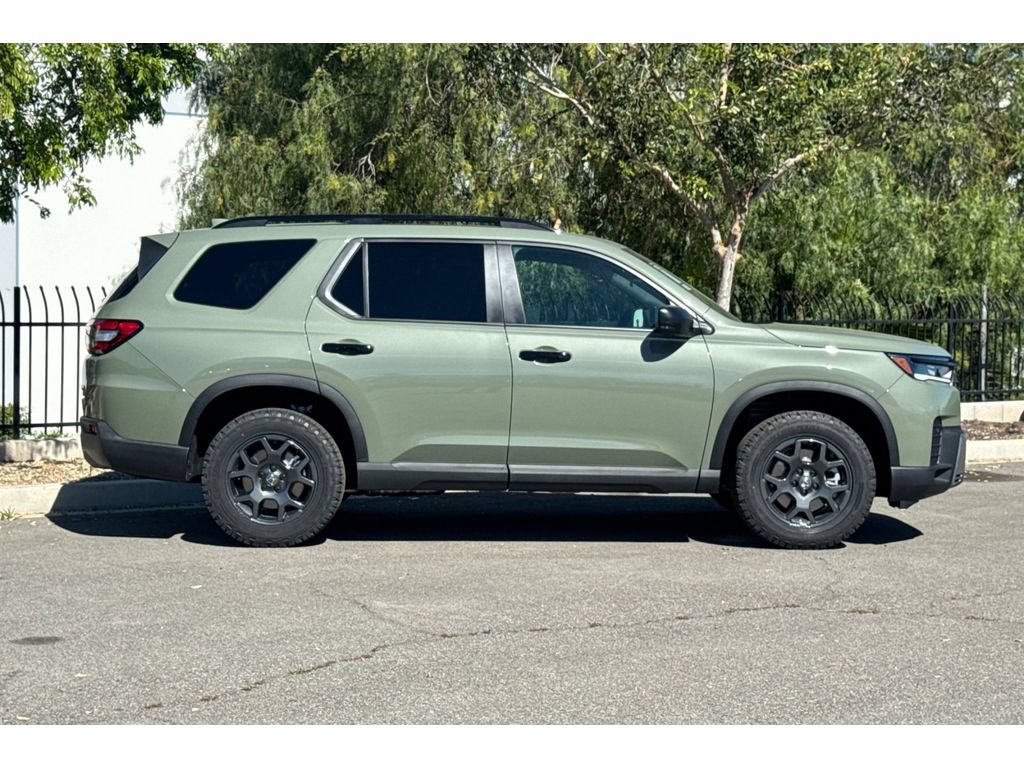 New 2026 Honda Pilot TrailSport image 3