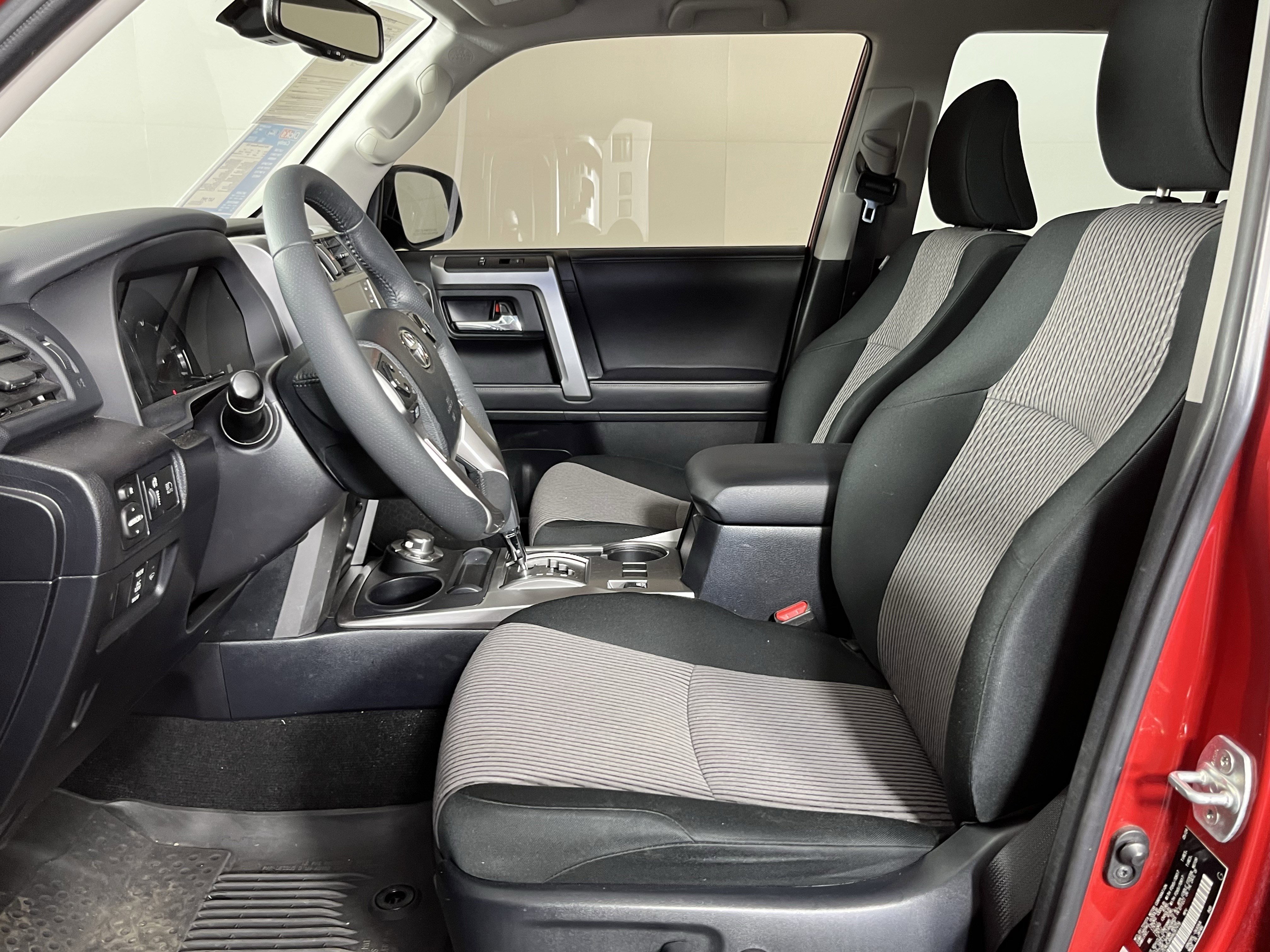 Used 2024 Toyota 4Runner SR5 AWD/4WD image 10