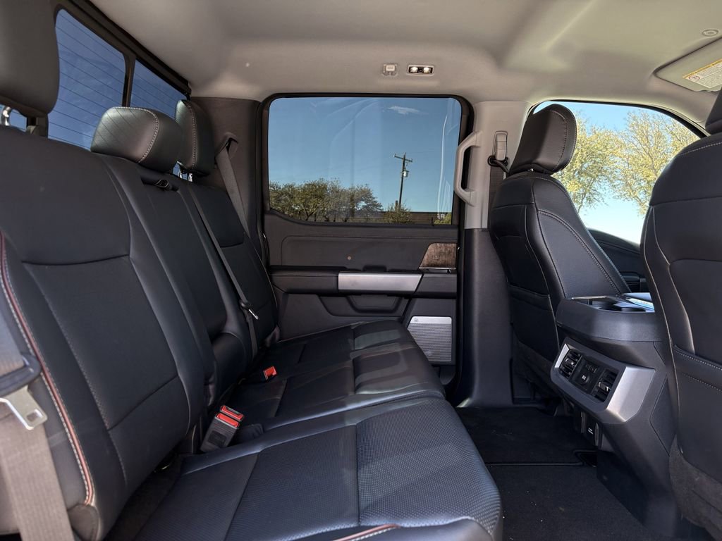 Used 2024 Ford F250 Lariat image 32