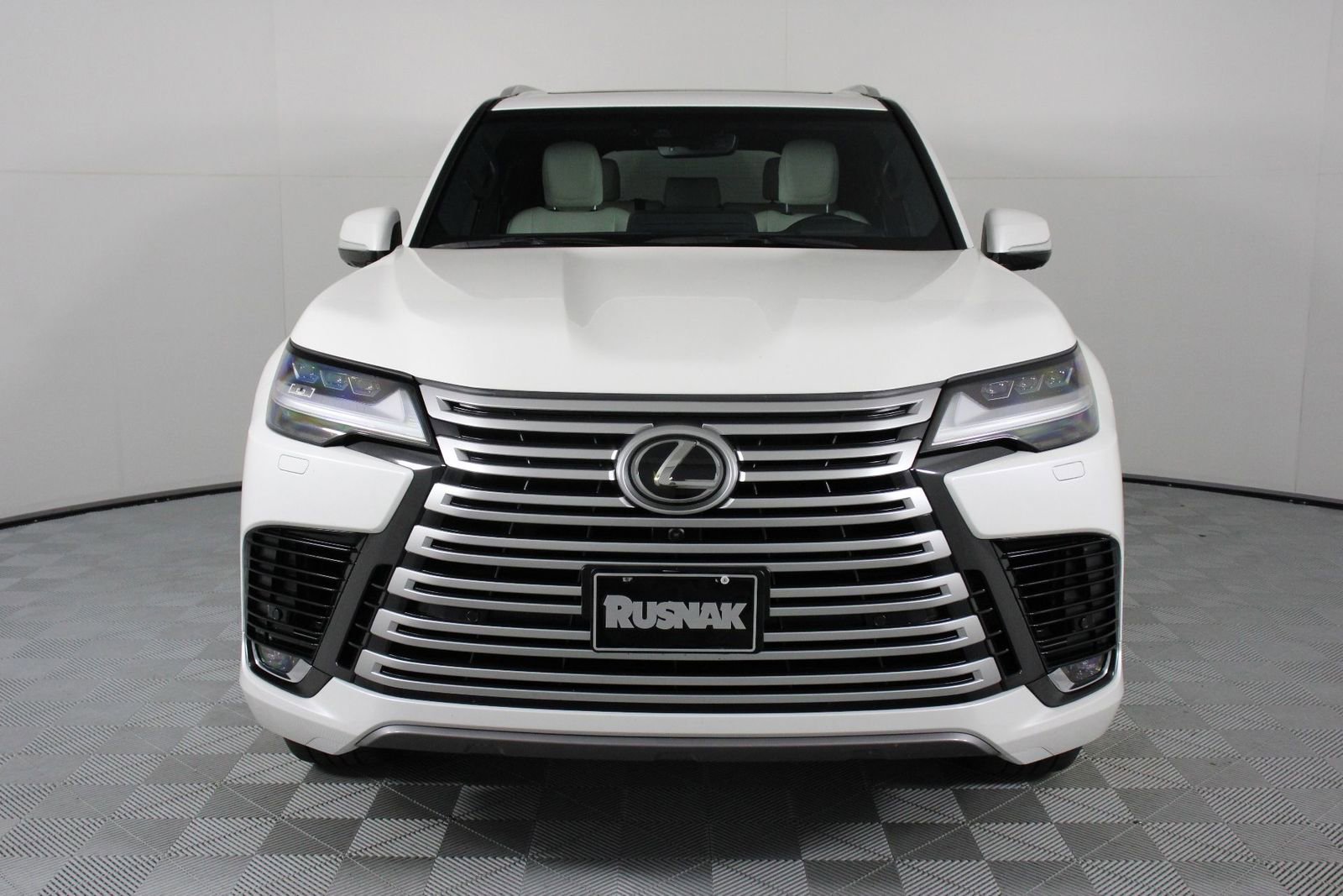 Used 2024 Lexus LX 600 4WD w/ Luxury Package image 6