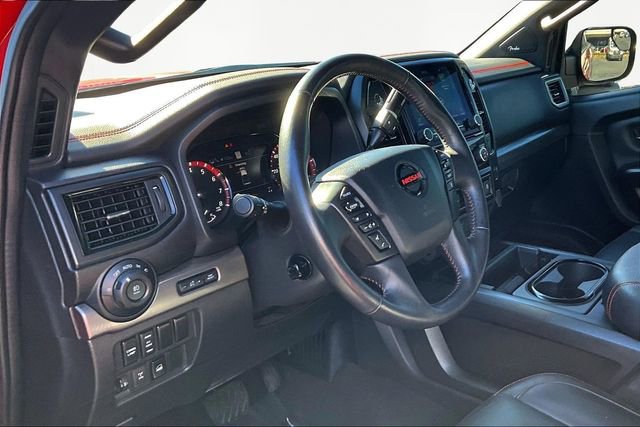 Used 2021 Nissan Titan PRO-4X w/ Pro-4x Convenience Package image 16