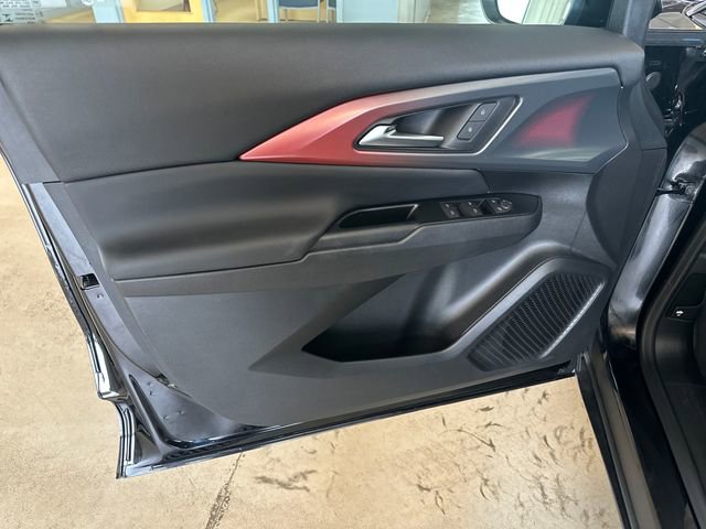 Used 2025 Chevrolet Equinox EV RS image 11