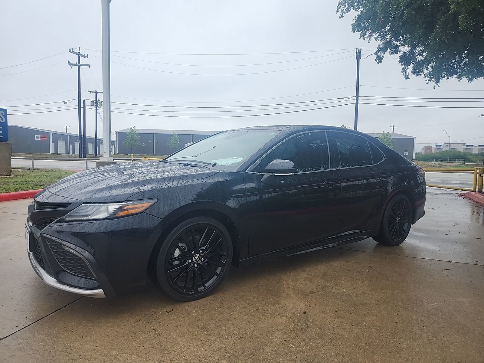 Used 2022 Toyota Camry XSE image 6
