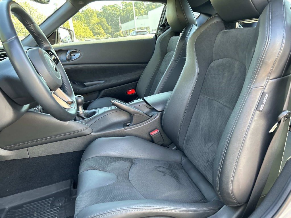 Used 2024 Nissan Z Performance w/ Floor Mat Package RWD image 18