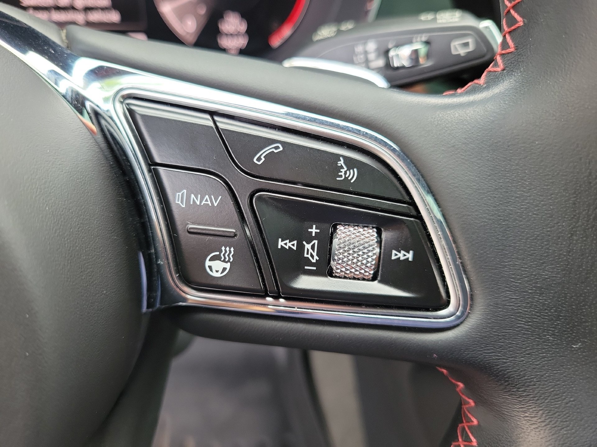 Certified 2023 Bentley Bentayga AWD/4WD image 40