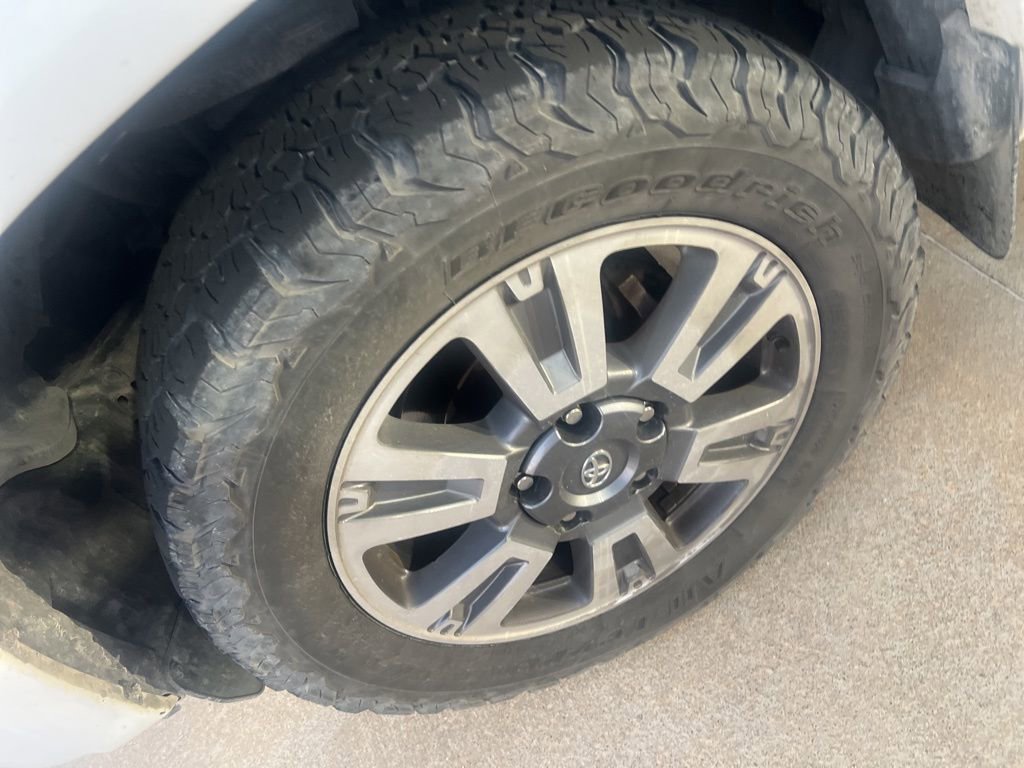 Used 2019 Toyota Tundra Platinum image 14