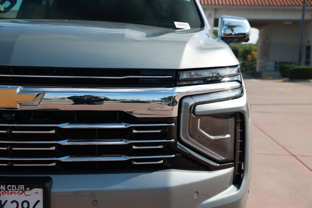 Used 2025 Chevrolet Suburban Premier image 5