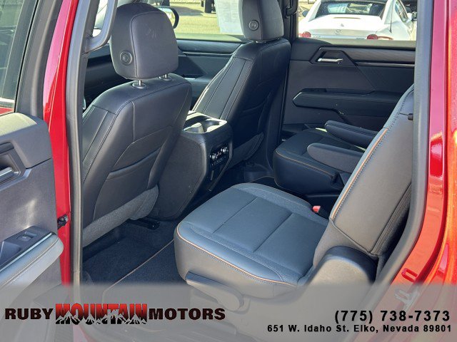 Used 2024 GMC Acadia AT4 w/ Luxury Package AWD/4WD image 20
