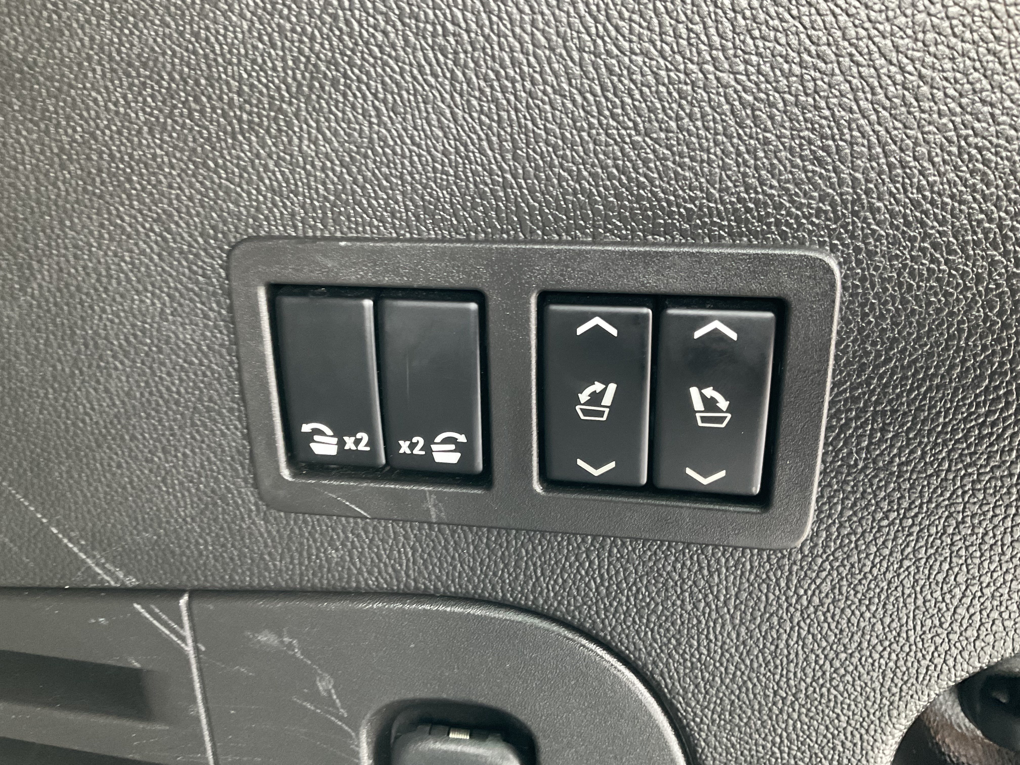 Used 2015 Cadillac Escalade Premium AWD/4WD image 47