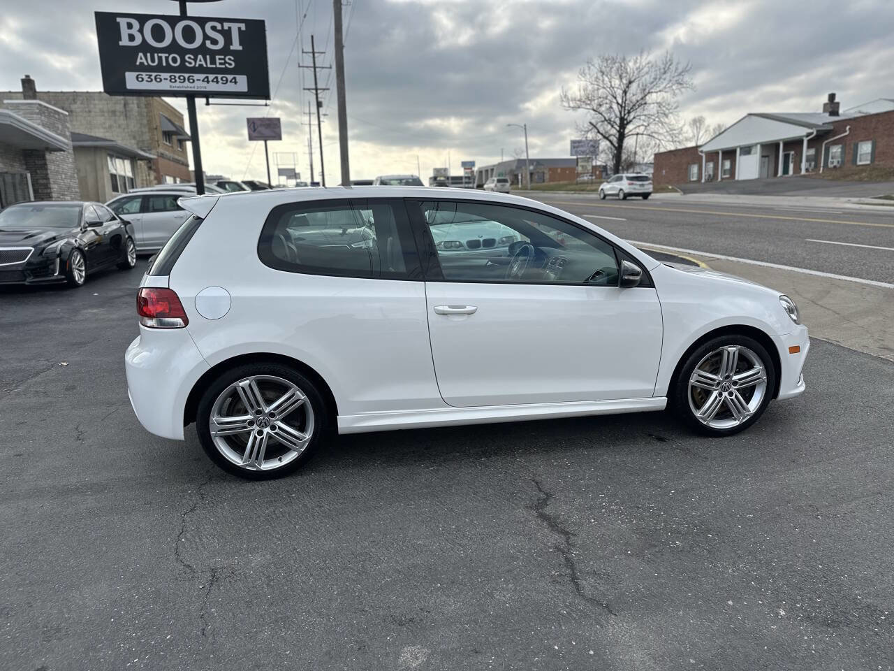 Used 2012 Volkswagen Golf R 2-Door image 8