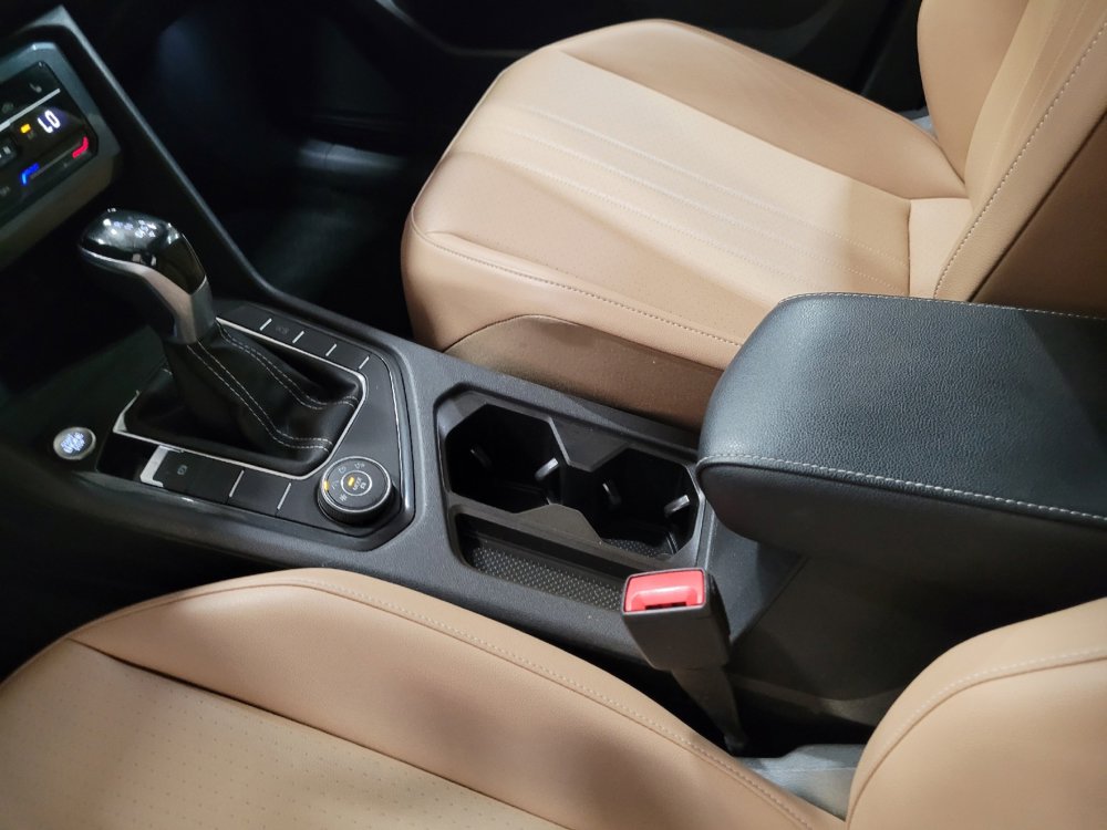 Used 2022 Volkswagen Tiguan SE image 26