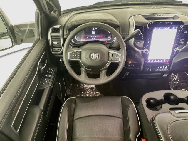 Used 2026 RAM 2500 Laramie AWD/4WD image 23