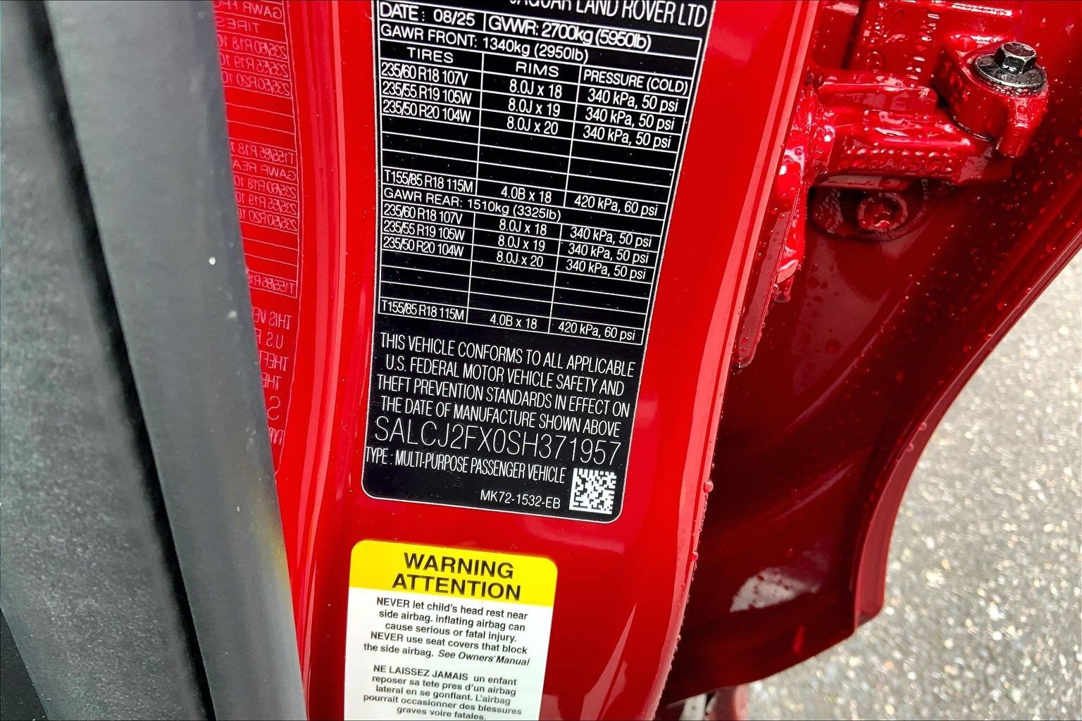 New 2025 Land Rover Discovery Sport S image 18