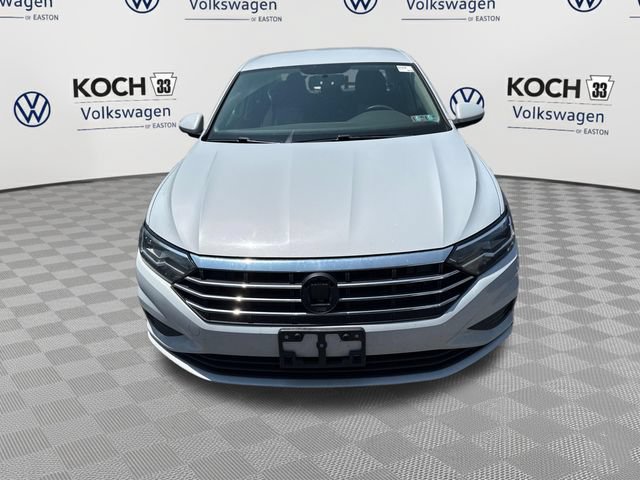 Used 2019 Volkswagen Jetta SE FWD image 2
