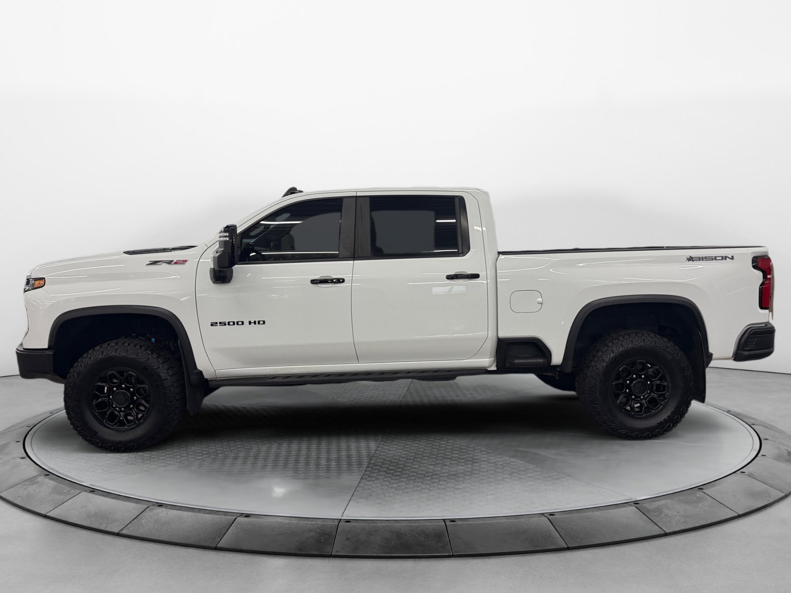 Used 2024 Chevrolet Silverado 2500 ZR2 w/ ZR2 Bison Edition AWD/4WD image 3