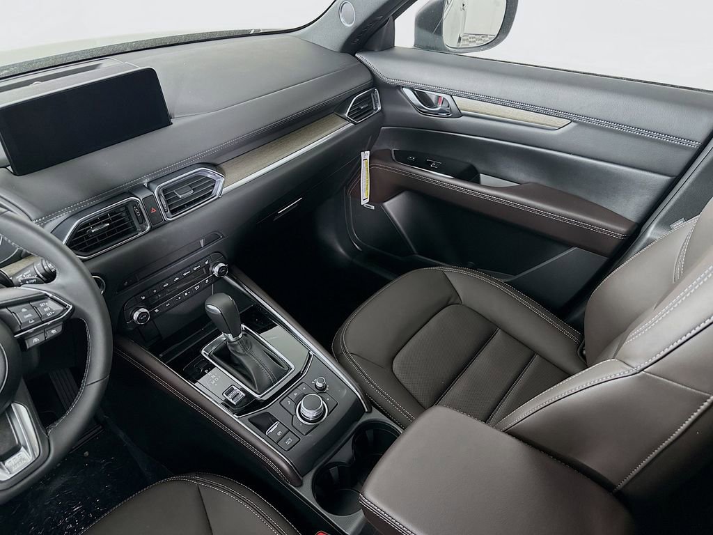 New 2025 MAZDA CX-5 Signature image 31