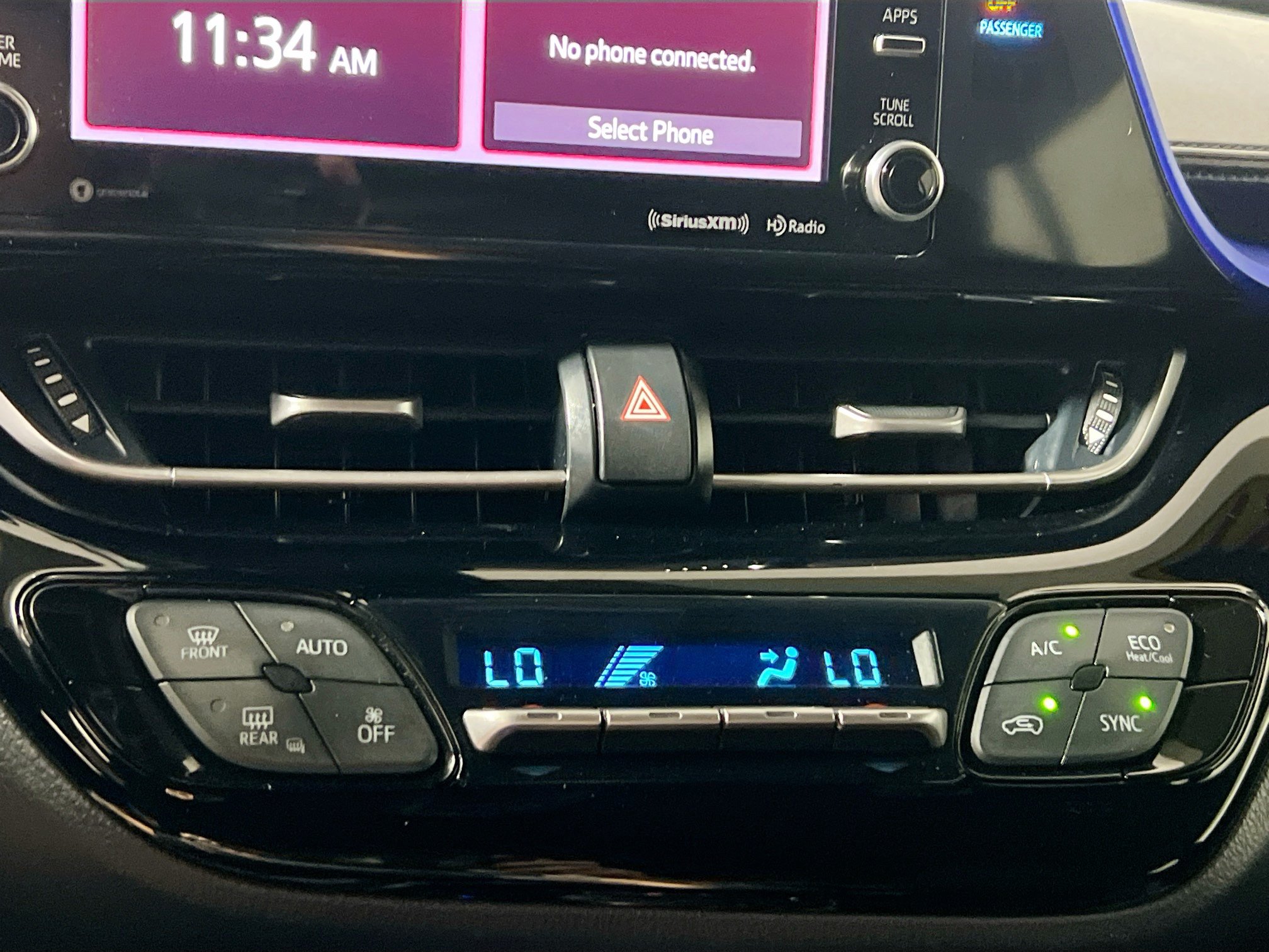 Used 2021 Toyota C-HR XLE FWD image 26
