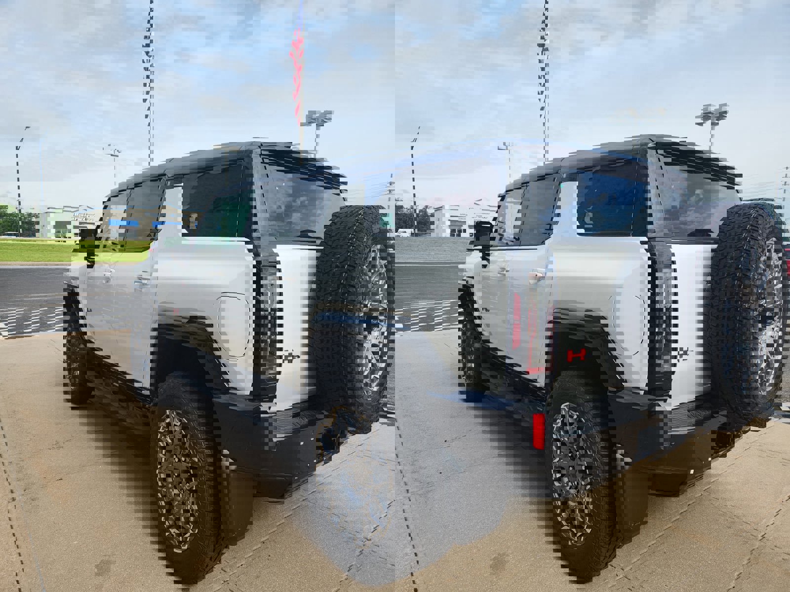 New 2025 GMC Hummer EV 3X w/ LPO, Sport Package image 3