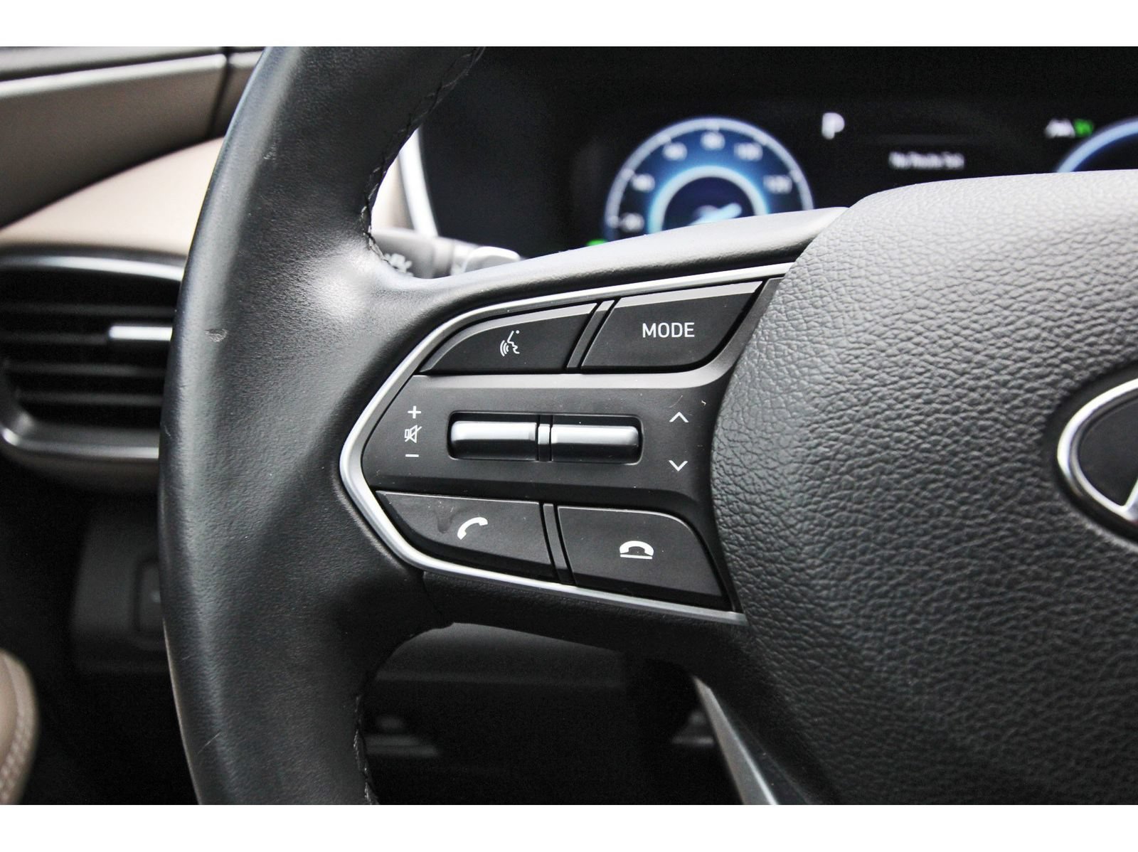 Certified 2023 Hyundai Santa Fe Limited AWD/4WD image 17