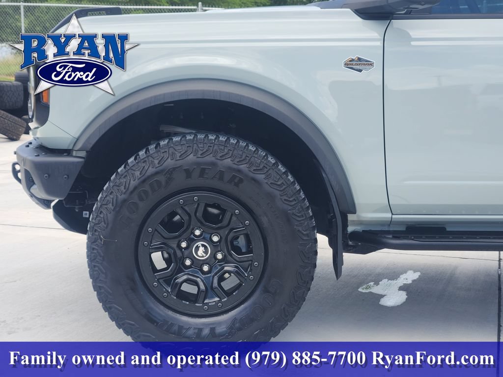 Certified 2024 Ford Bronco Wildtrak AWD/4WD image 5