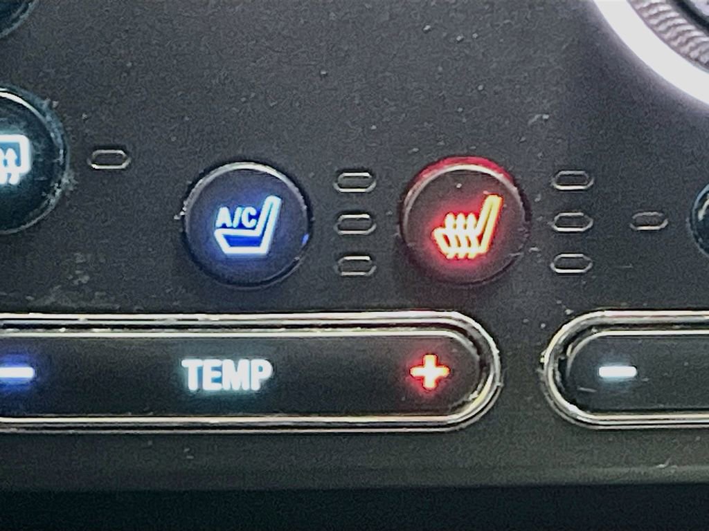 Used 2018 Ford Explorer Limited image 20