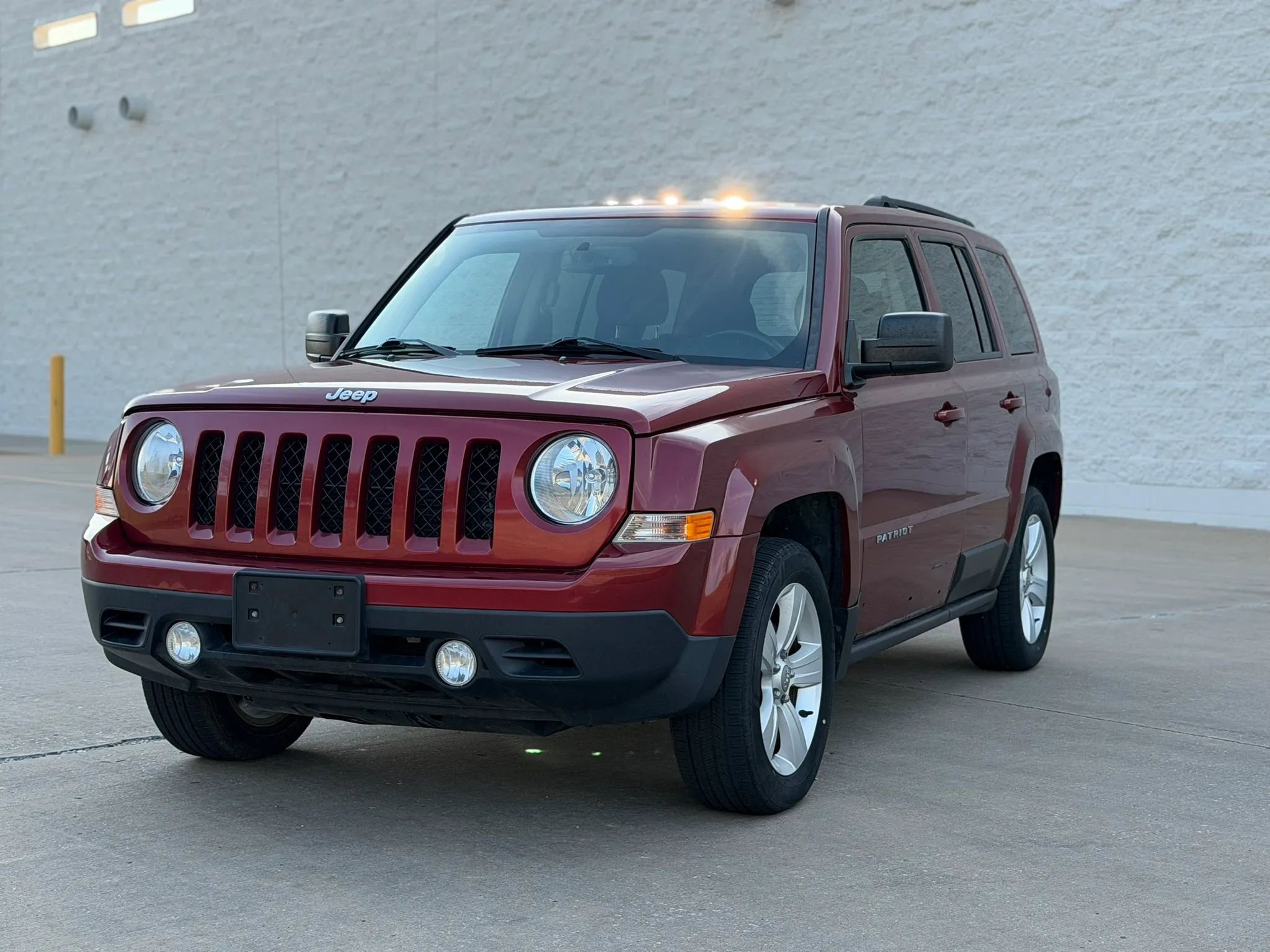 Used 2016 Jeep Patriot Latitude image 3