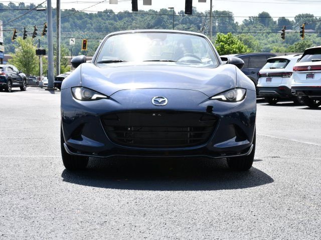 New 2026 MAZDA MX-5 Miata Club w/ Weather Package RWD image 2