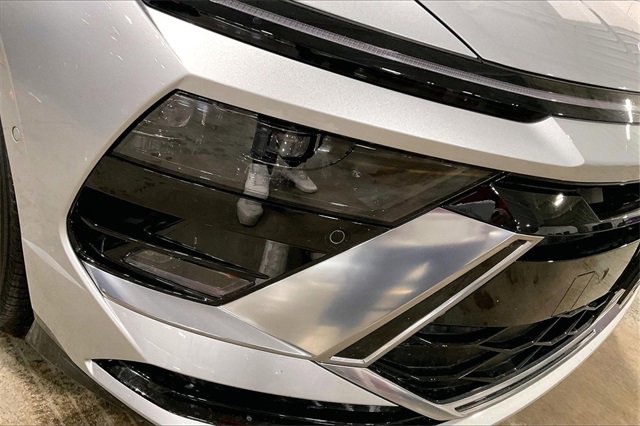 Used 2025 Hyundai Sonata Limited image 29