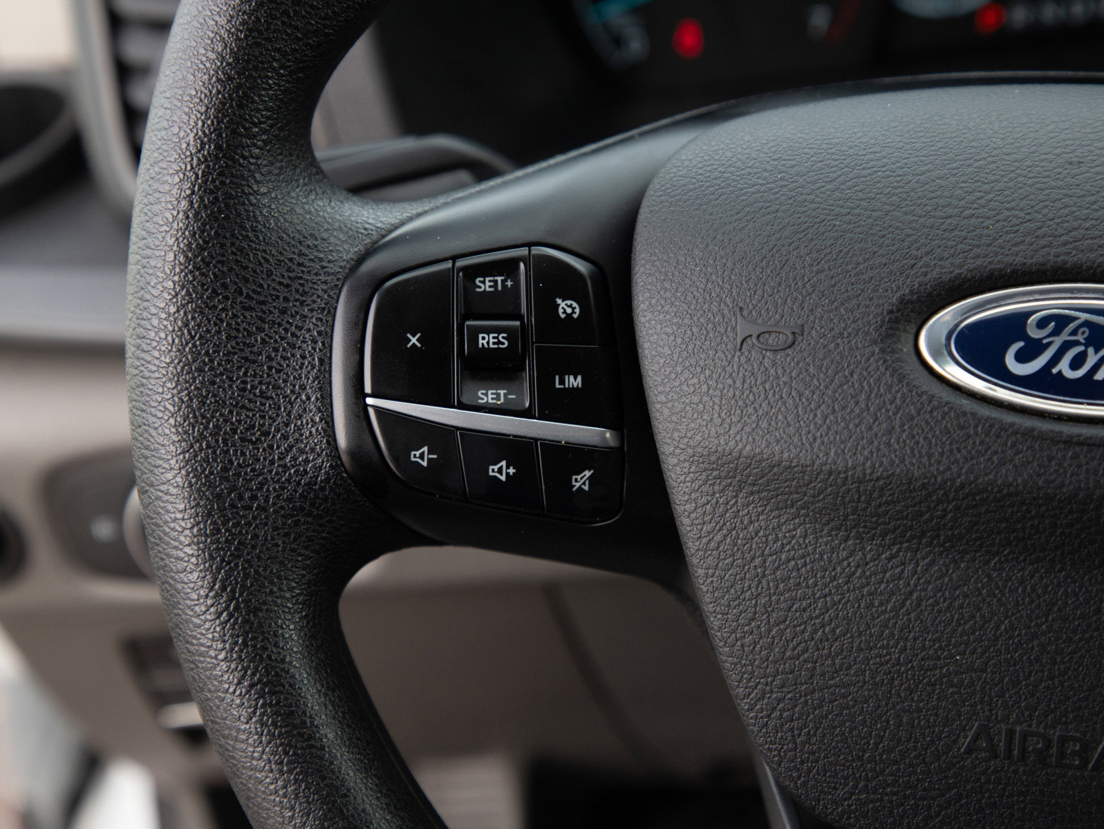 Used 2023 Ford Transit 350 XLT image 20