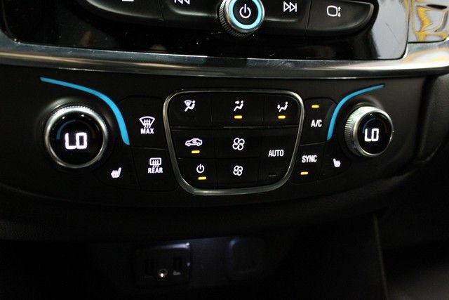 Used 2023 Chevrolet Traverse LT FWD image 29
