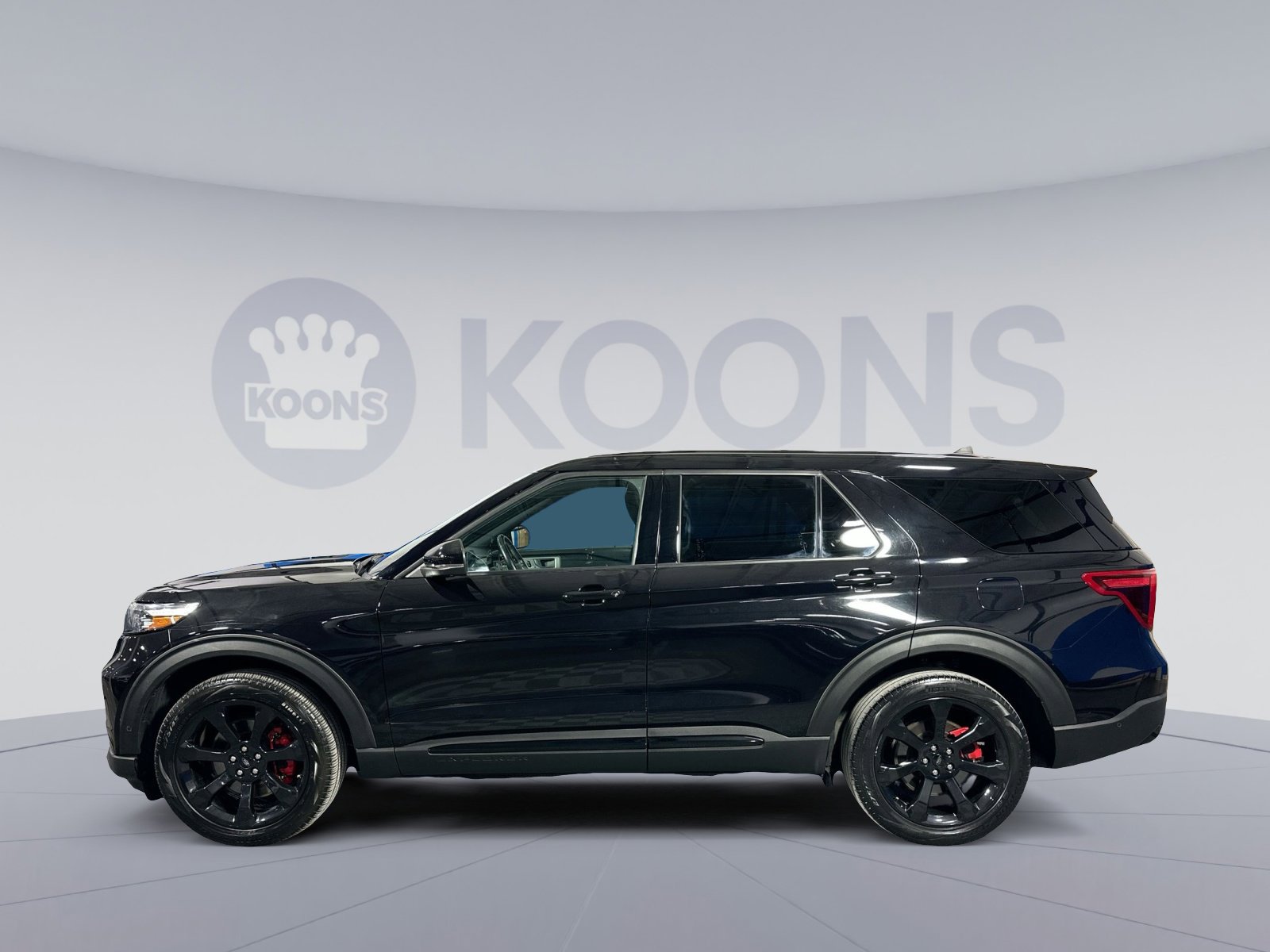 Used 2022 Ford Explorer ST w/ Equipment Group 401A image 2