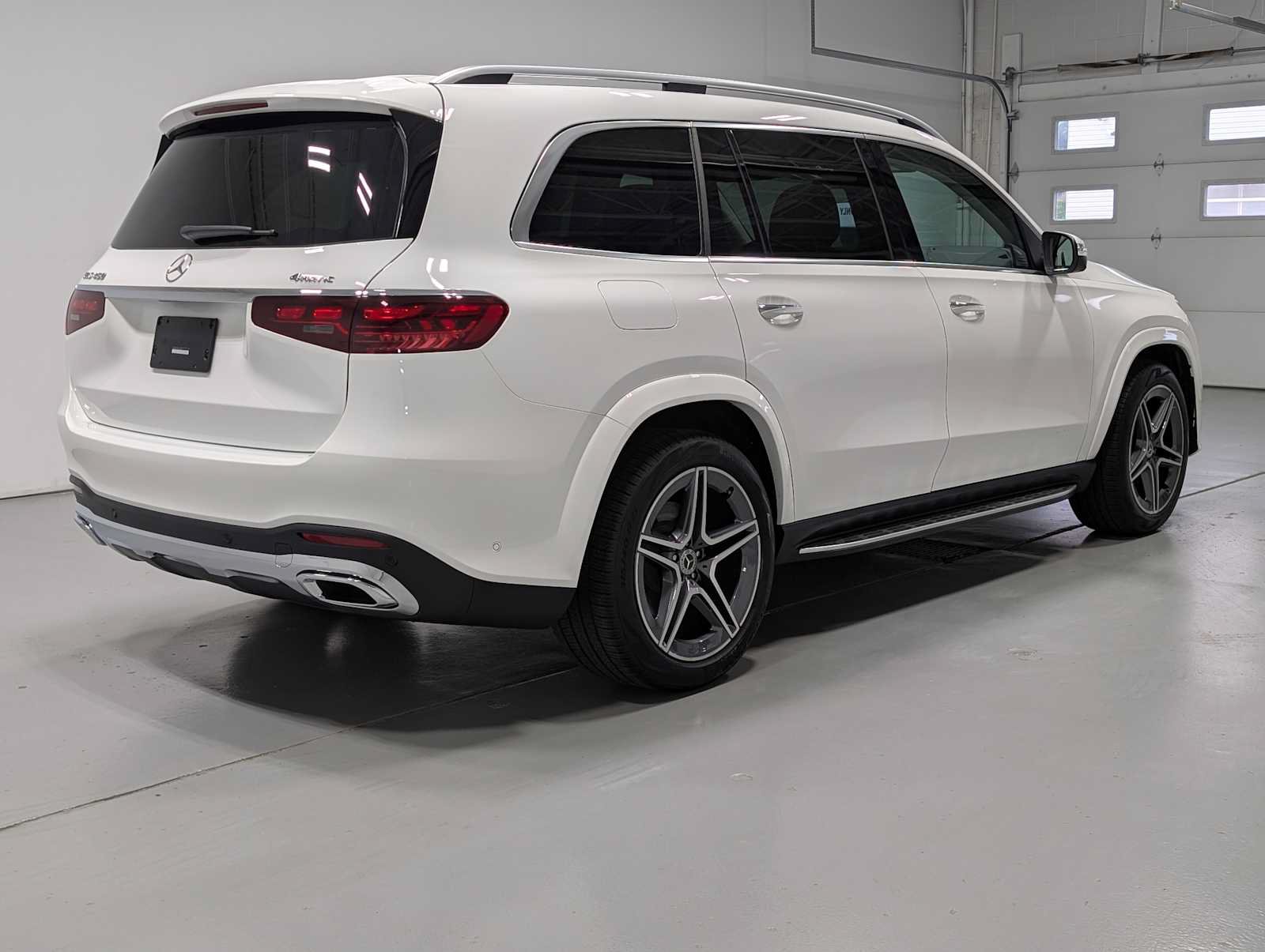 Certified 2026 Mercedes-Benz GLS 450 4MATIC image 4