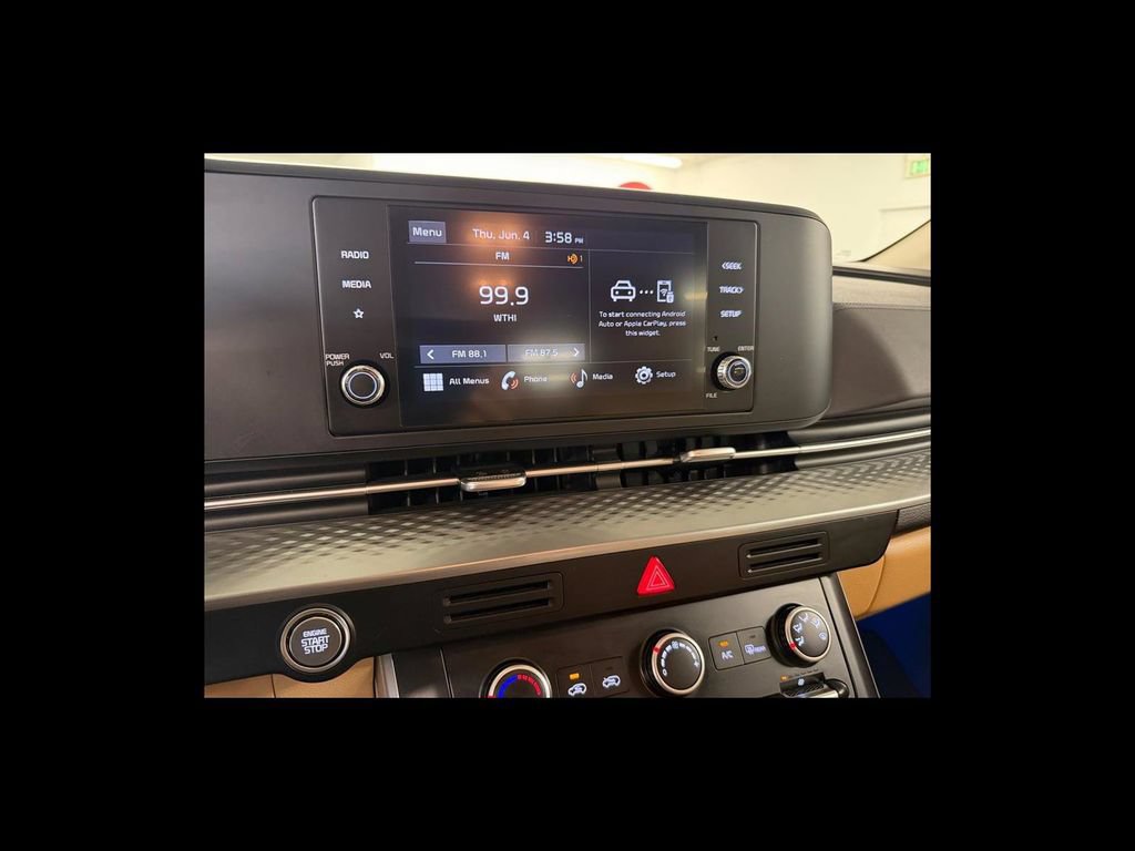 Used 2024 Kia Carnival LX FWD image 22