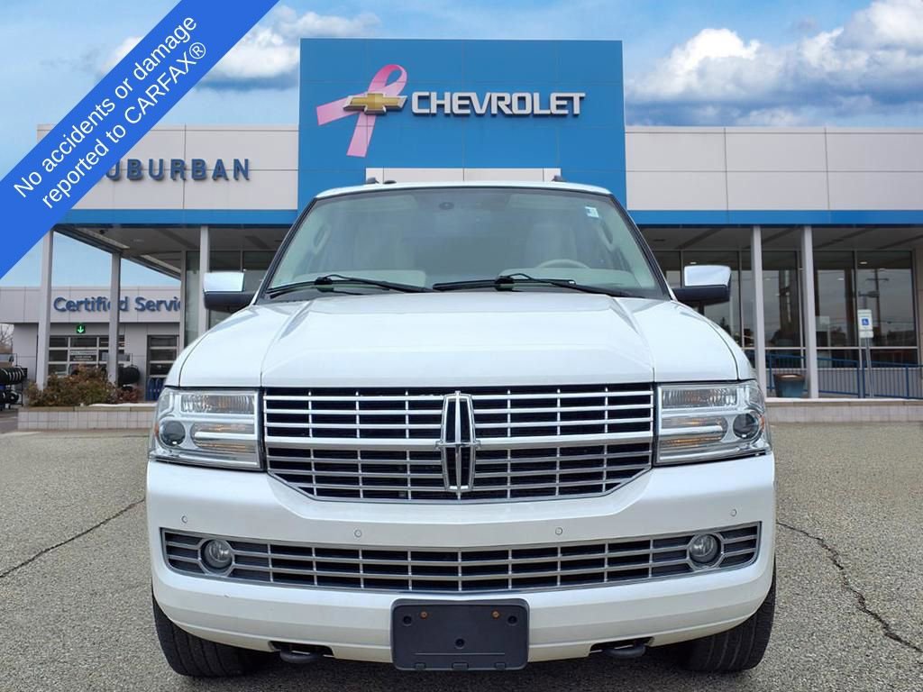 Used 2014 Lincoln Navigator Base image 2