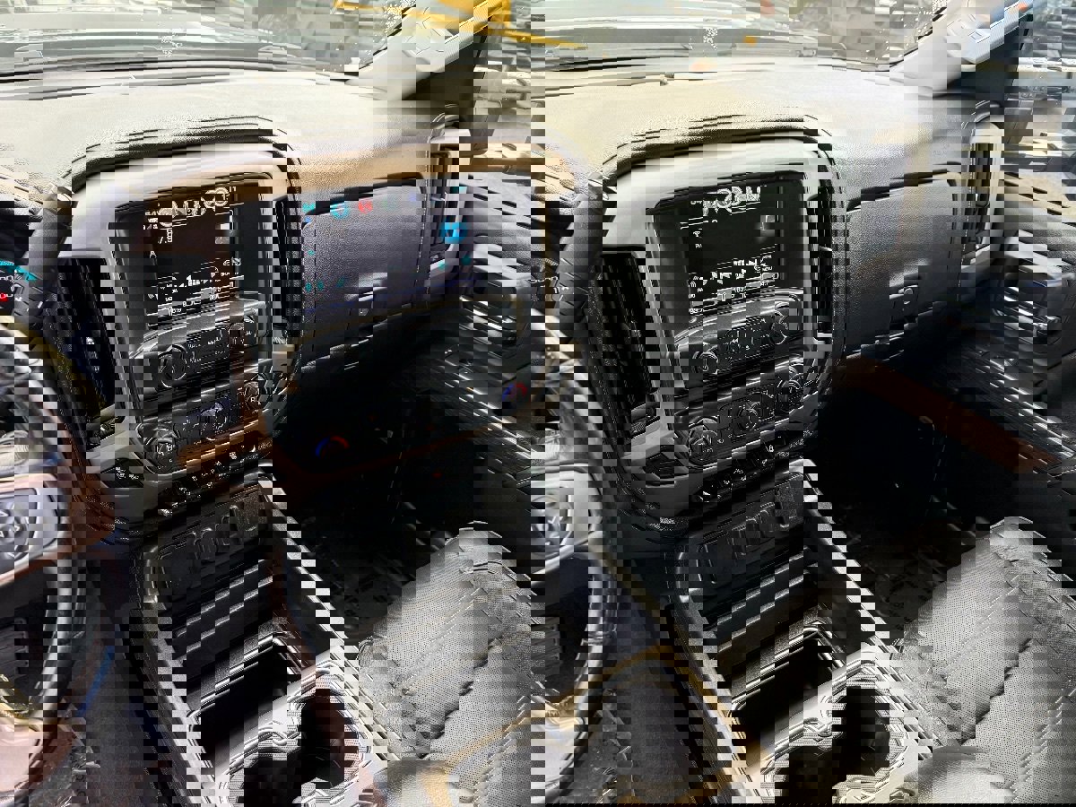 Used 2019 GMC Sierra 3500 Denali w/ Duramax Plus Package image 25