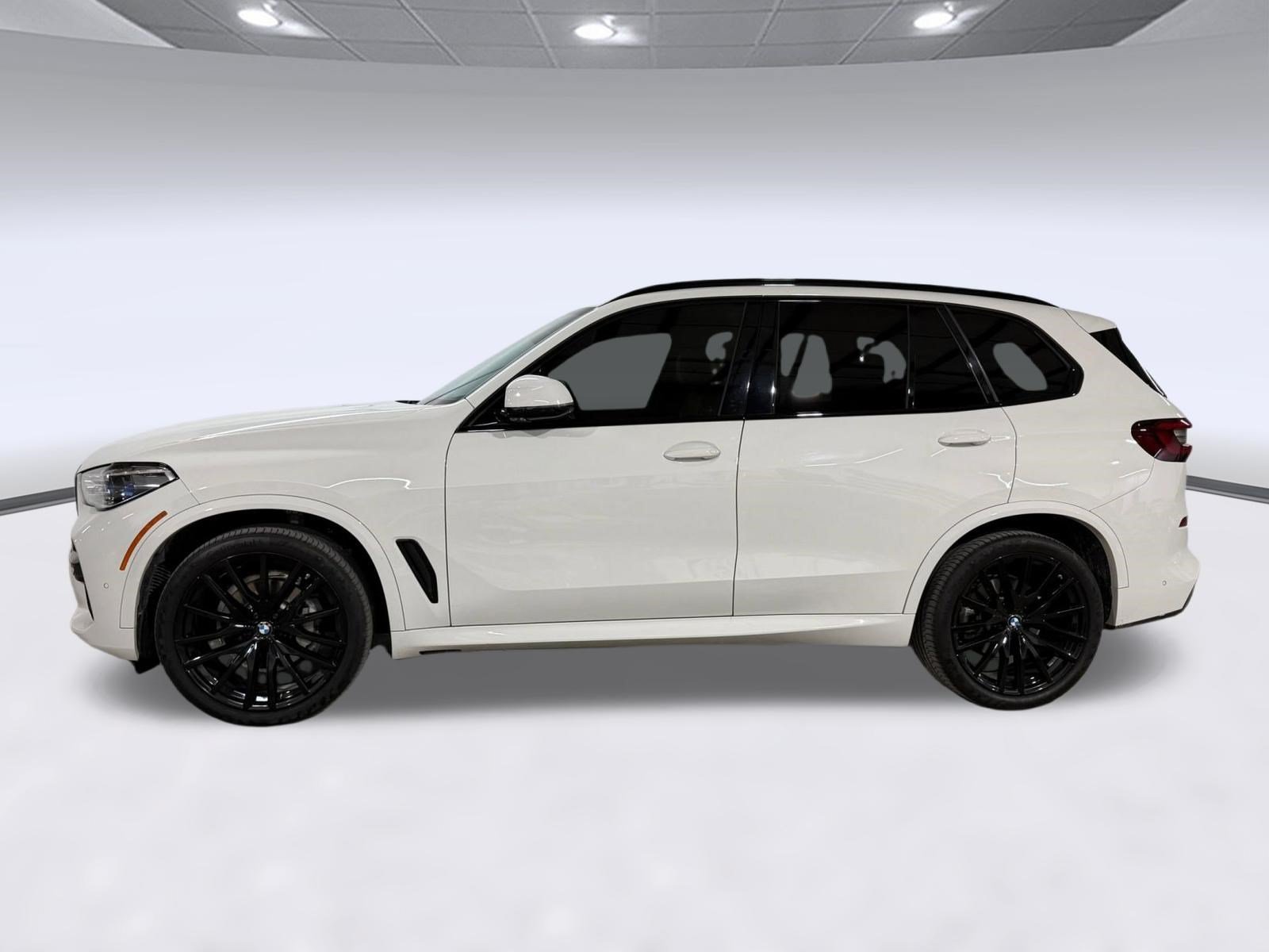 Used 2022 BMW X5 sDrive40i w/ M Sport Package RWD image 2