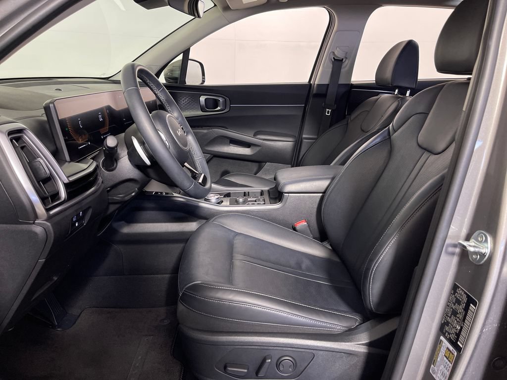 Used 2025 Kia Sorento EX w/ EX Panoramic Sunroof Package AWD/4WD image 12
