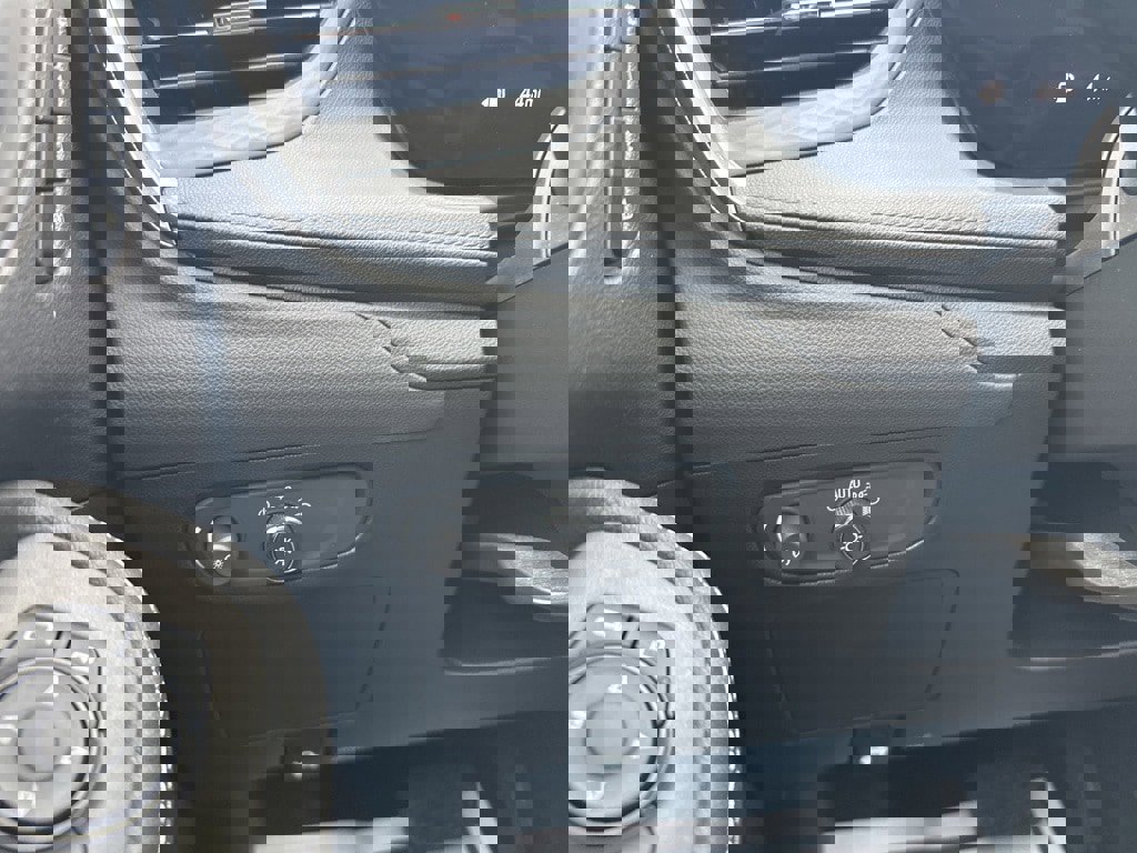 Used 2024 Buick Encore GX Avenir image 12