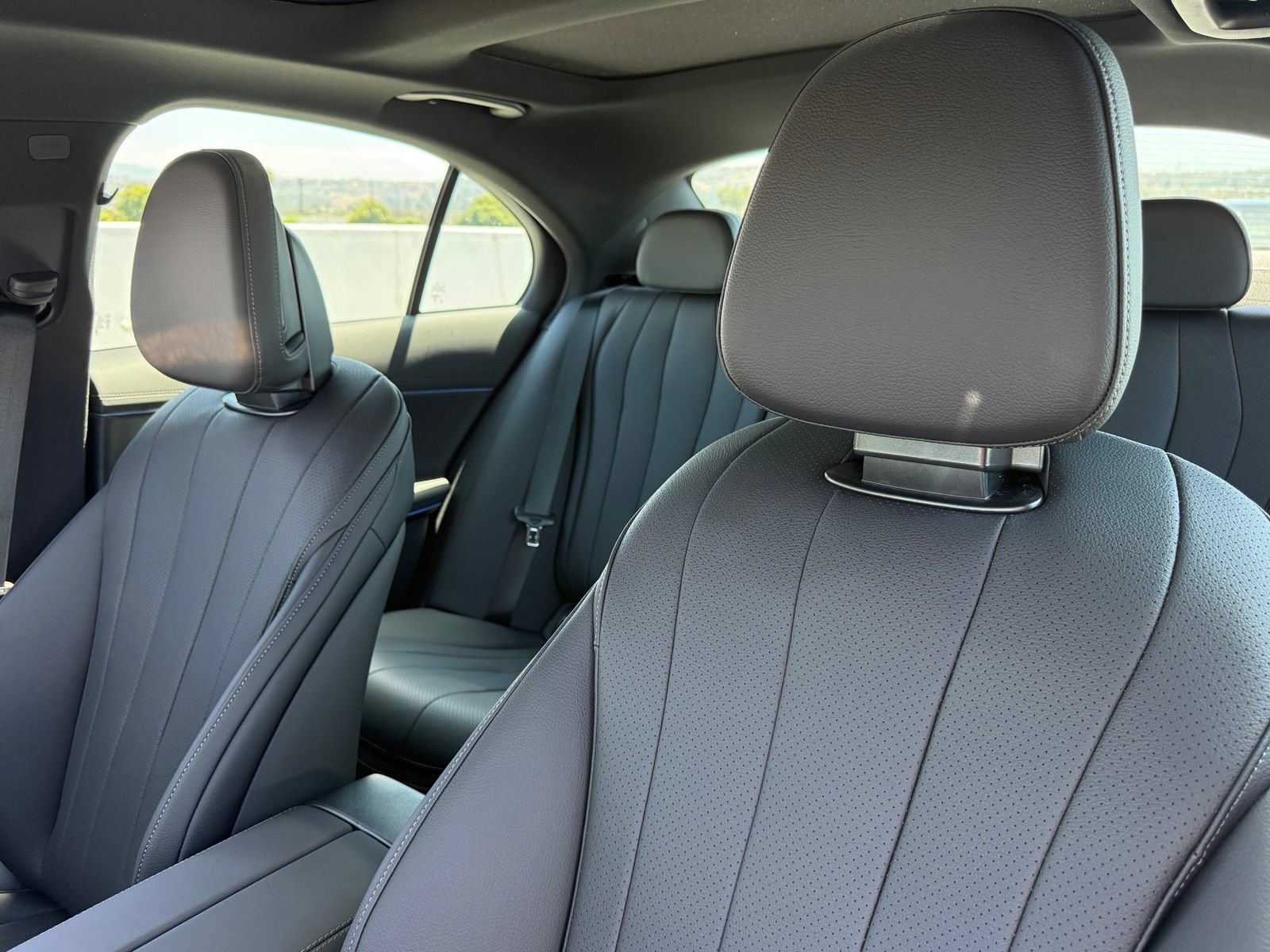 New 2026 Mercedes-Benz E 450 4MATIC Sedan image 21