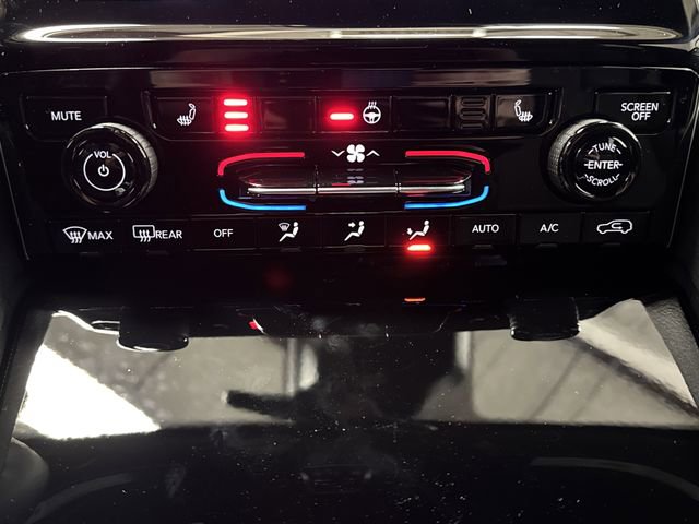 New 2025 Jeep Grand Cherokee Limited w/ Black Appearance Package image 20