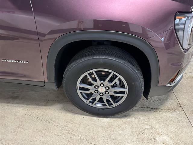 Used 2025 GMC Acadia Elevation AWD/4WD image 7
