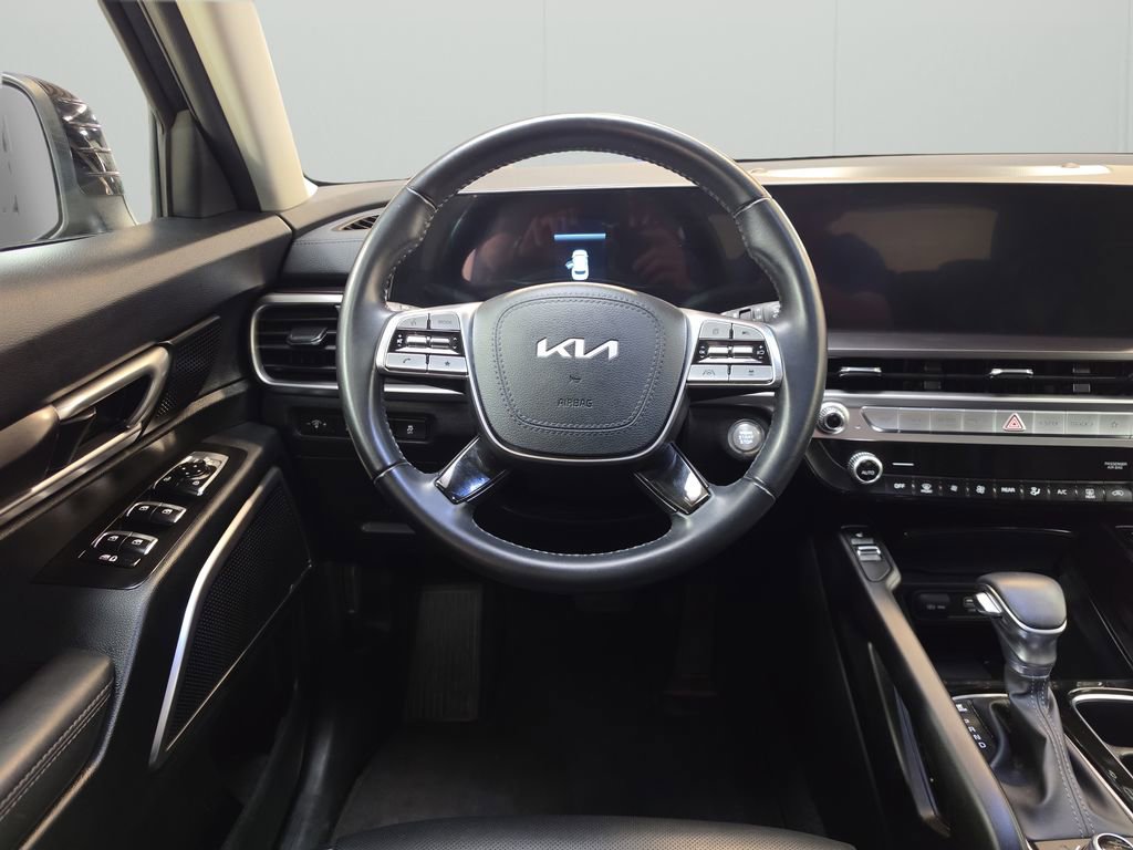 Used 2025 Kia Telluride S AWD/4WD image 14