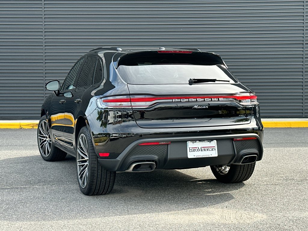 New 2026 Porsche Macan AWD/4WD image 3